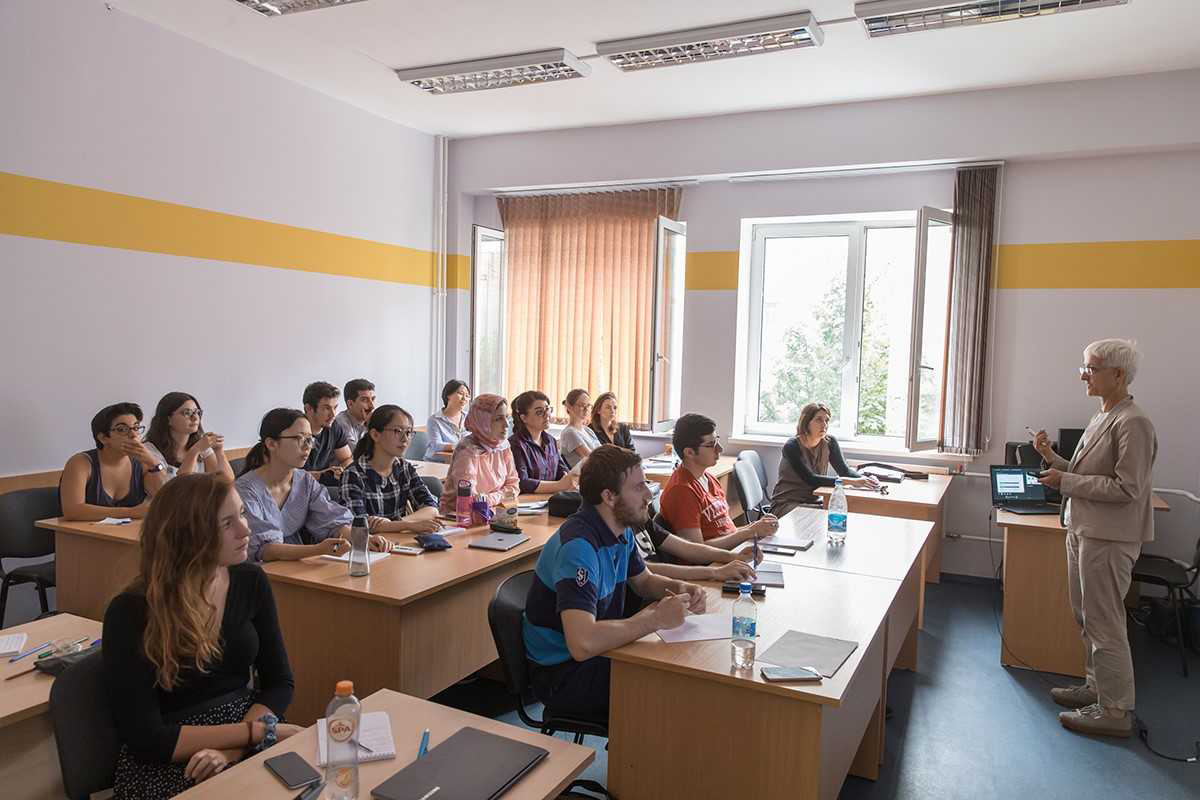 Более 50 иностранных профессоров будут читать лекции в СПбПУ