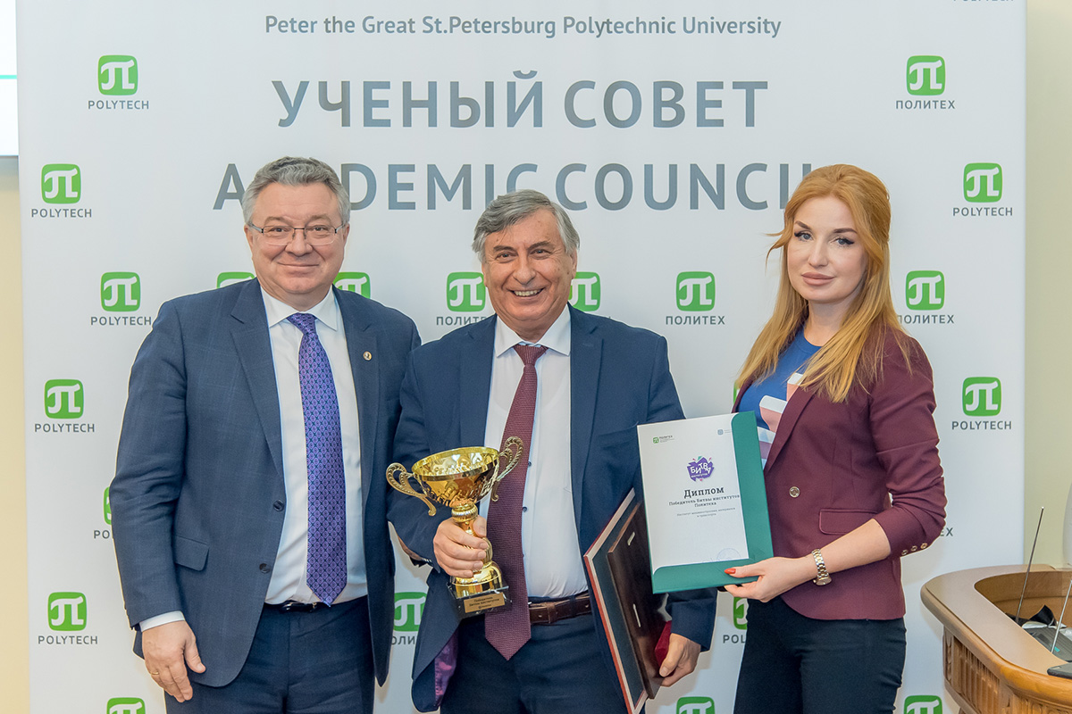 На Ученом совете СПбПУ наградили сотрудников и студентов за особые заслуги в науке, спорте и творчестве