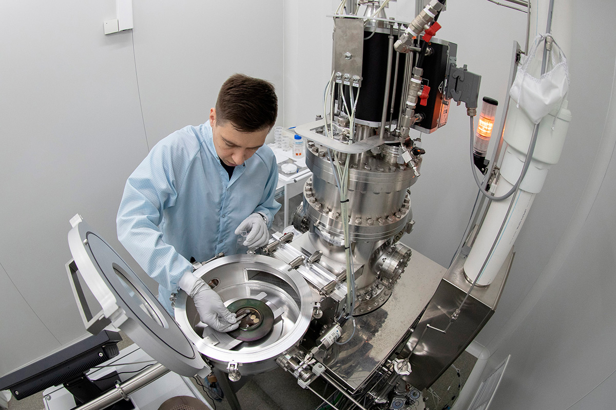 Ученые ИММиТ разрабатывают литий-ионные аккумуляторы нового поколения