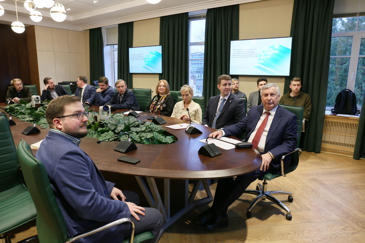 На Учёном совете ИММиТ подвели итоги 2025 года