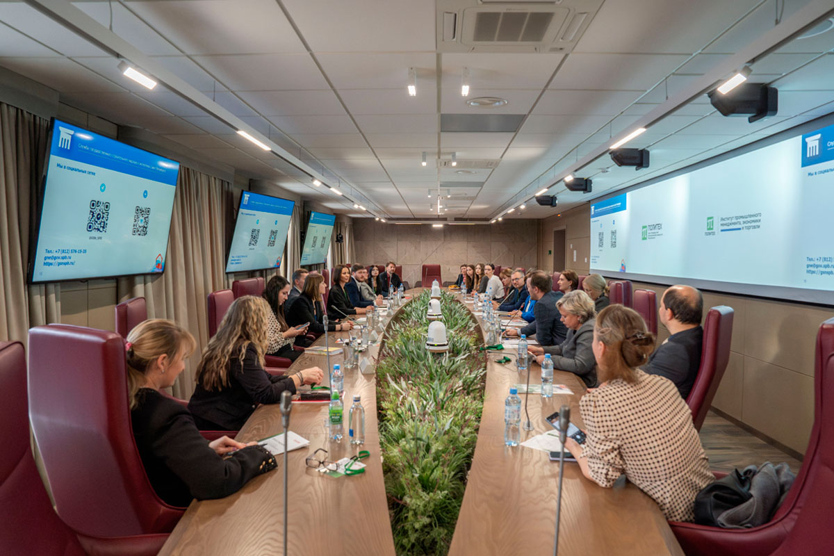 Преподаватели ВШАиР выступили на Всероссийском форуме по качеству и технологическому лидерству