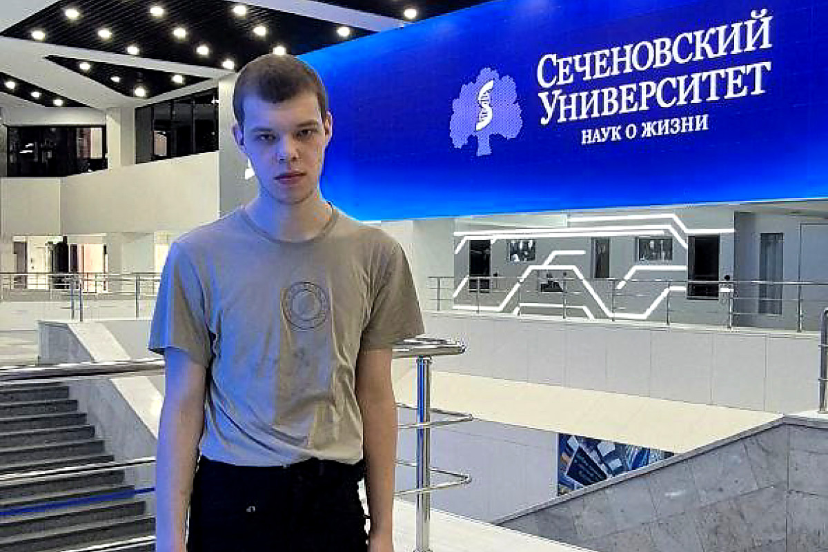 Студент ВШАиР принял участие в финале кейс-чемпионата по разработке AI-инструмента для фармацевтики